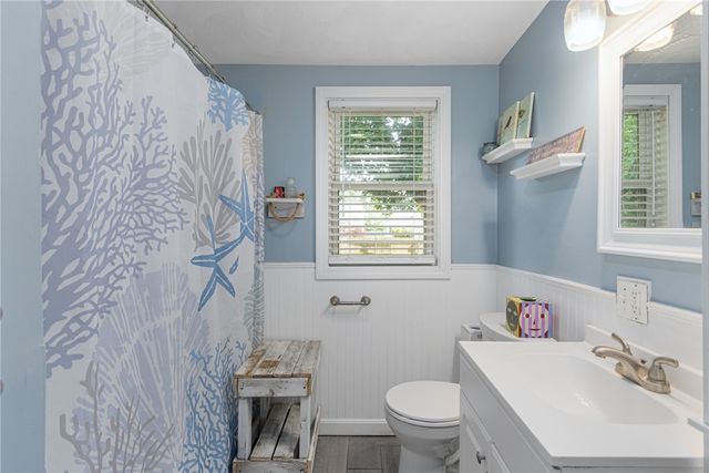100 Penguin Avenue, Warwick, RI 02818