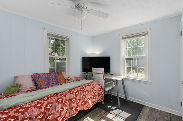 100 Penguin Avenue, Warwick, RI 02818
