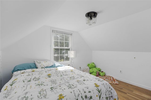 100 Penguin Avenue, Warwick, RI 02818