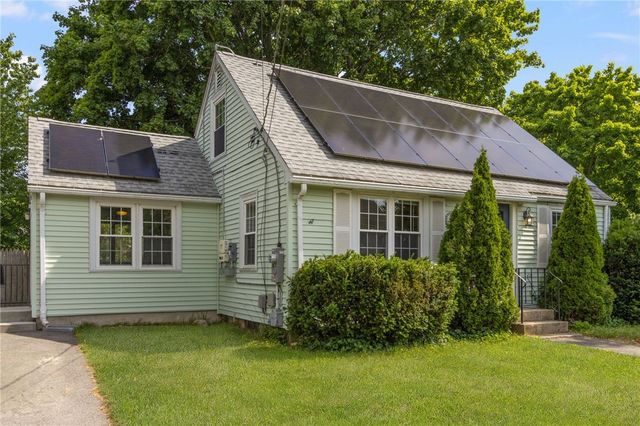 100 Penguin Avenue, Warwick, RI 02818