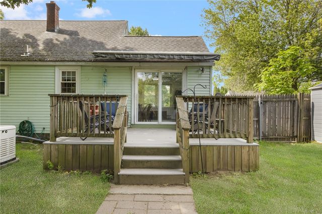 100 Penguin Avenue, Warwick, RI 02818