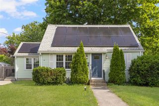 100 Penguin Avenue, Warwick, RI 02818