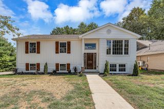 3404 South Newton Avenue, Springfield, MO 65807