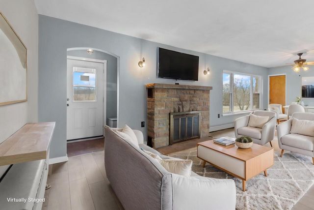 N817 County Road H, Genoa City, WI 53128