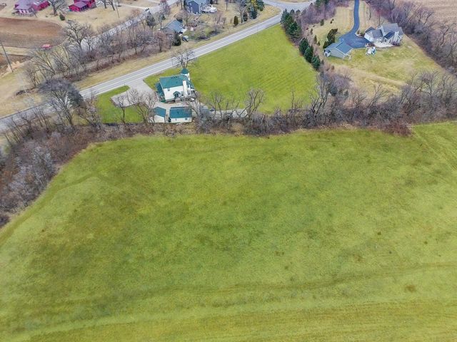 N817 County Road H, Genoa City, WI 53128