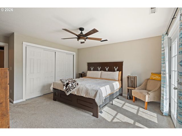 1774 E FOURTH Ave, Sutherlin, OR 97479