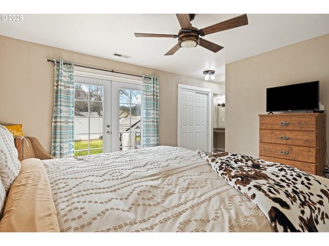 1774 E FOURTH Ave, Sutherlin, OR 97479