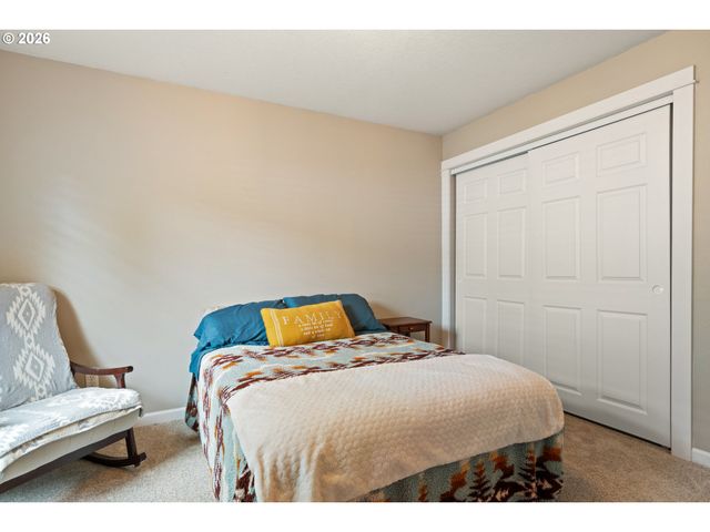 1774 E FOURTH Ave, Sutherlin, OR 97479