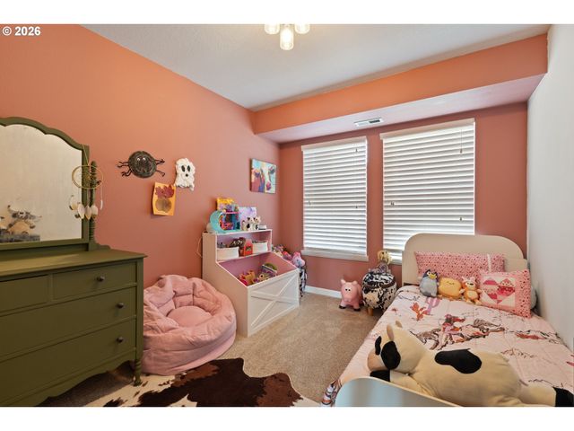 1774 E FOURTH Ave, Sutherlin, OR 97479