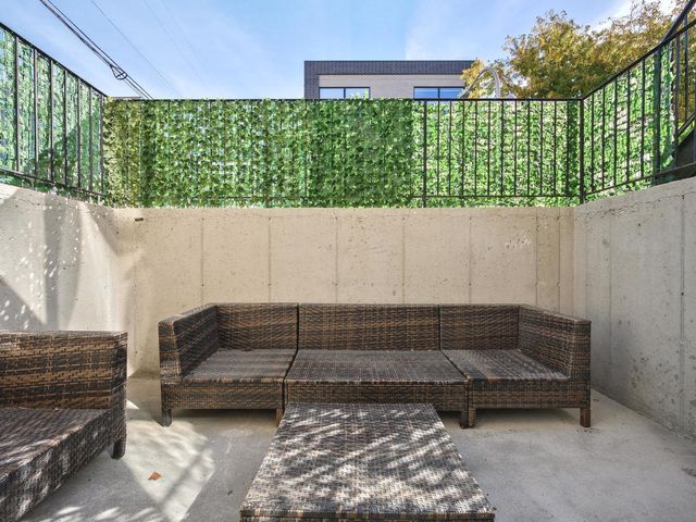 116 S Bell Avenue 1, Chicago, IL 60612