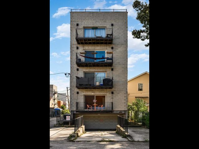 116 S Bell Avenue 1, Chicago, IL 60612