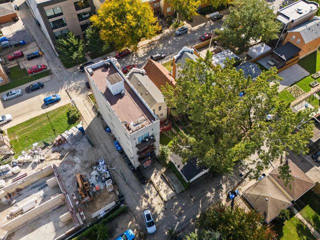 116 S Bell Avenue 1, Chicago, IL 60612