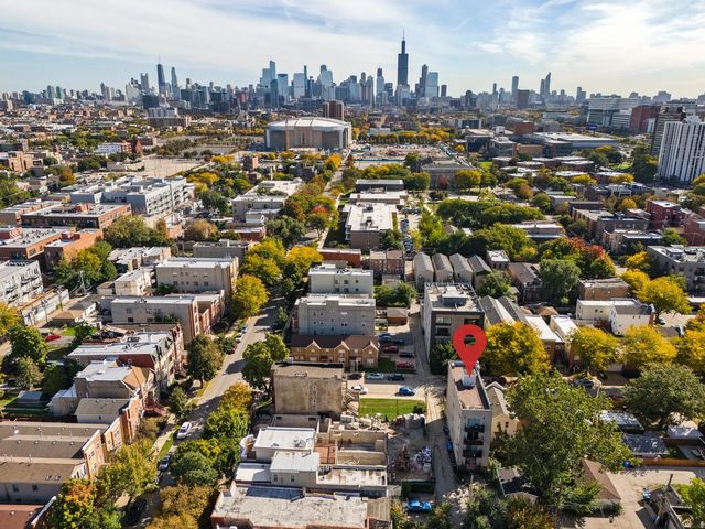 116 S Bell Avenue 1, Chicago, IL 60612