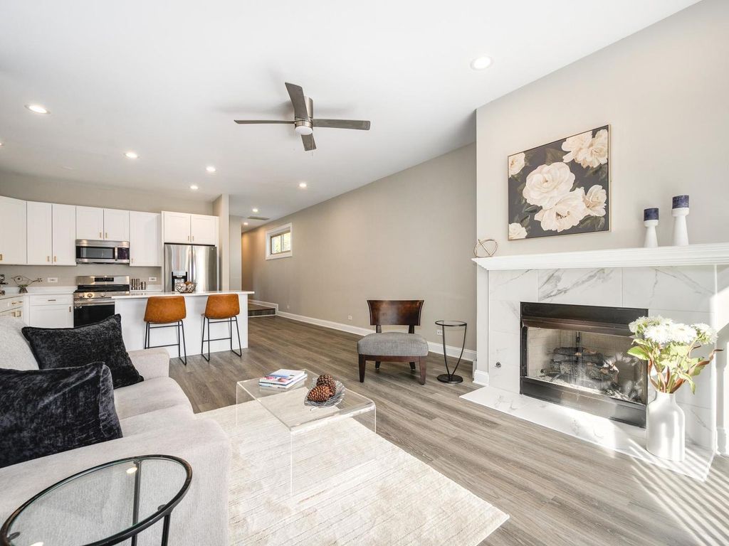 116 S Bell Avenue 1, Chicago, IL 60612 — photo 2