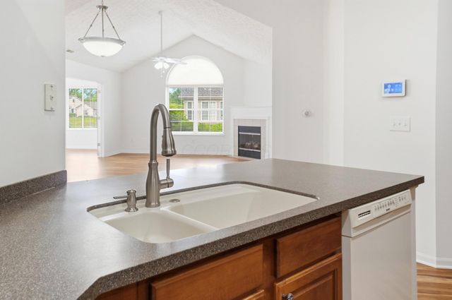 7267 Falls View Circle, Delaware, OH 43015
