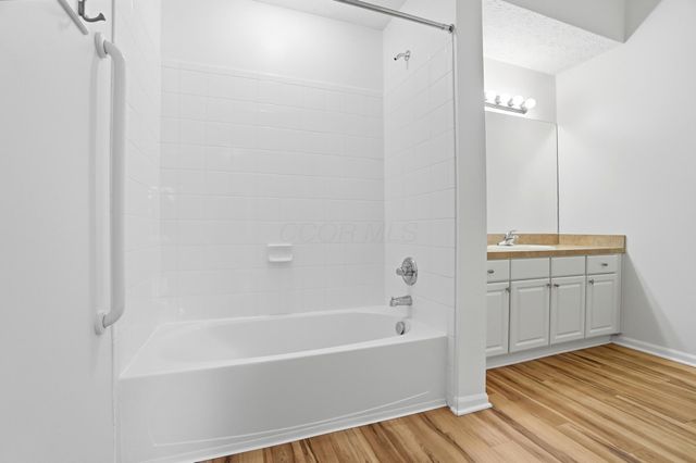 7267 Falls View Circle, Delaware, OH 43015