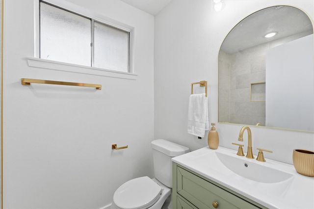 6602 Indian Falls Drive, Houston, TX 77489