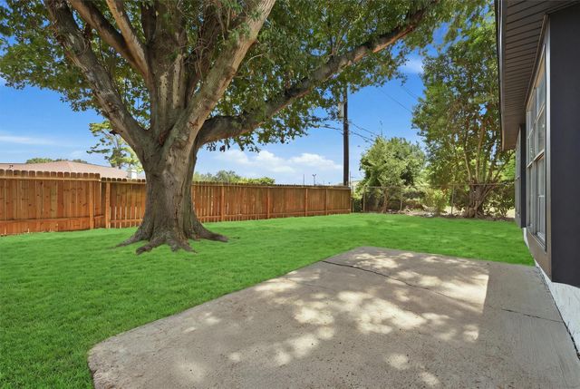 6602 Indian Falls Drive, Houston, TX 77489