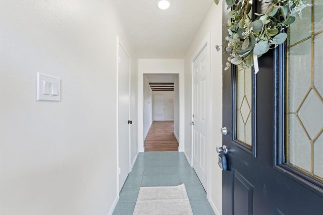 6602 Indian Falls Drive, Houston, TX 77489