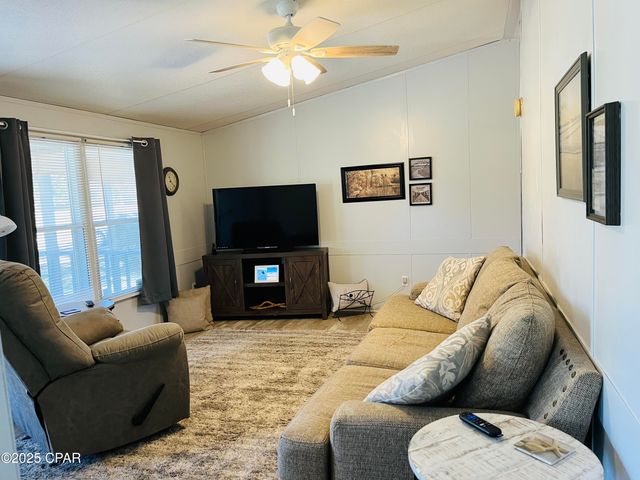 3010 Five Points Road, Cottondale, FL 32431