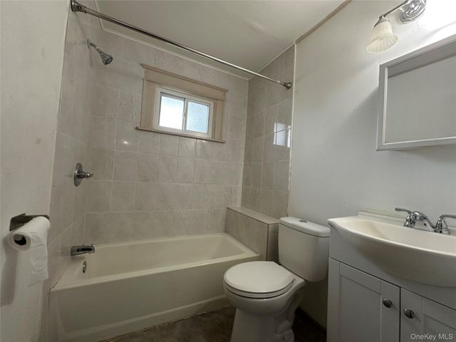 4 Harding Street, Middletown, NY 10940