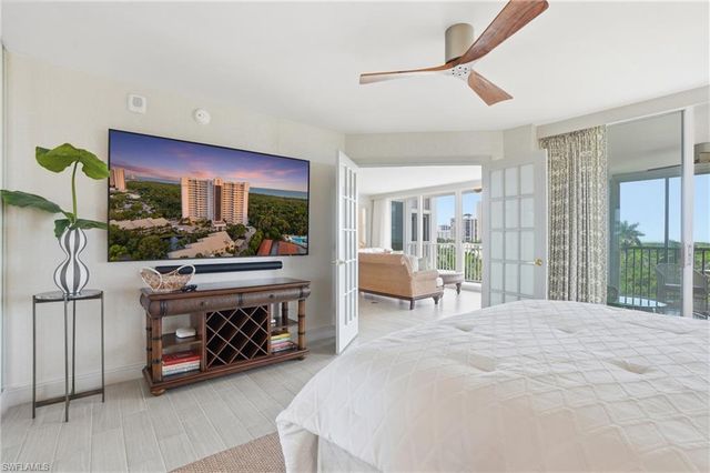 6361 Pelican Bay BLVD 402, Naples, FL 34108