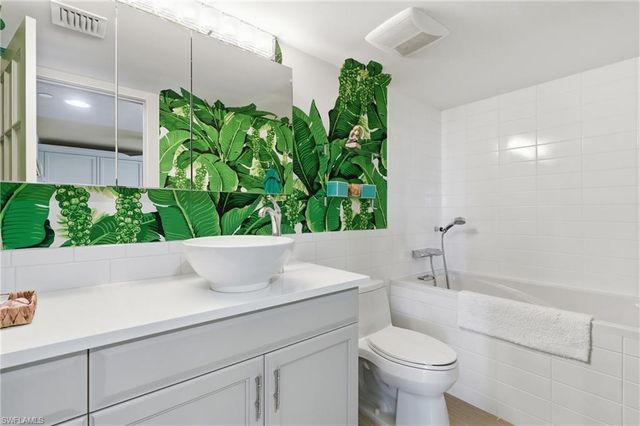 6361 Pelican Bay BLVD 402, Naples, FL 34108
