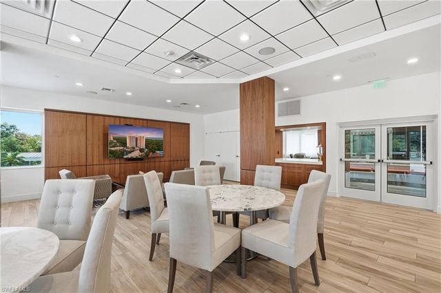 6361 Pelican Bay BLVD 402, Naples, FL 34108