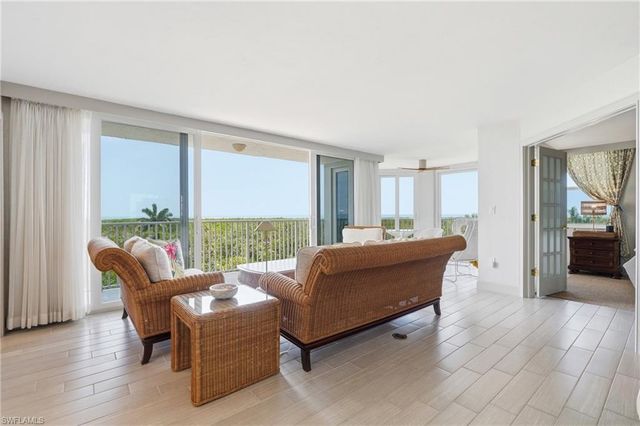 6361 Pelican Bay BLVD 402, Naples, FL 34108