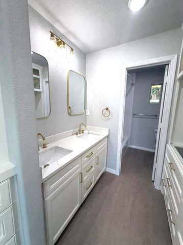 1102 Elm Street, Deer Park, TX 77536