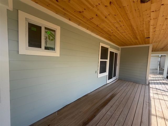 1102 Elm Street, Deer Park, TX 77536