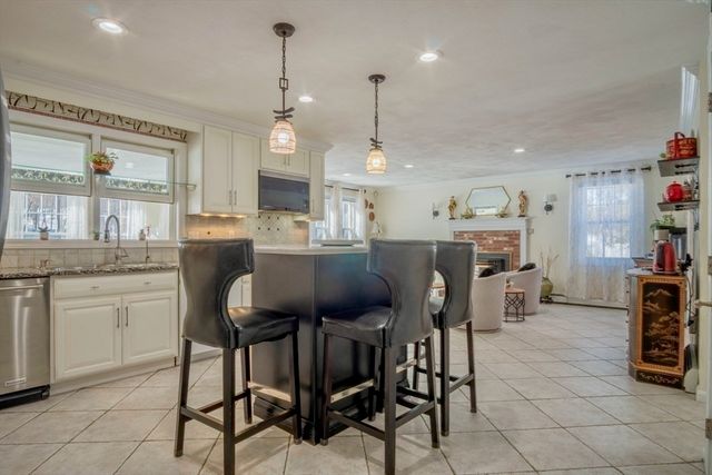 17 Ice Pond Drive, Rowley, MA 01969