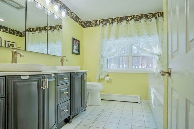 17 Ice Pond Drive, Rowley, MA 01969