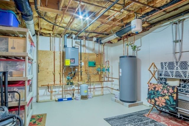 17 Ice Pond Drive, Rowley, MA 01969