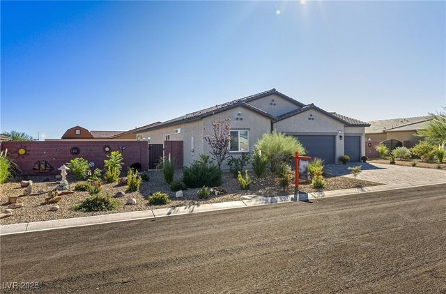 73 Hawk Avenue, Pahrump, NV 89060