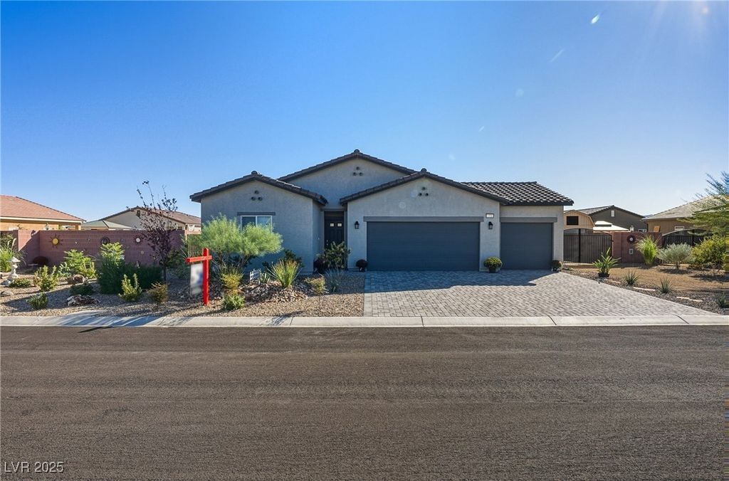 73 Hawk Avenue, Pahrump, NV 89060