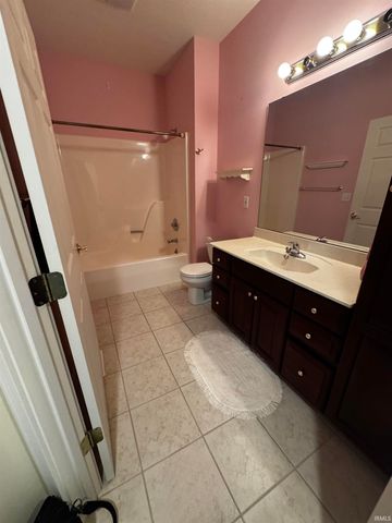 2901 Betsy Court, Evansville, IN 47720