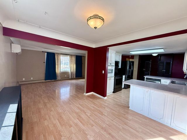 1065 Jorgenson Street, Hutchinson, MN 55350