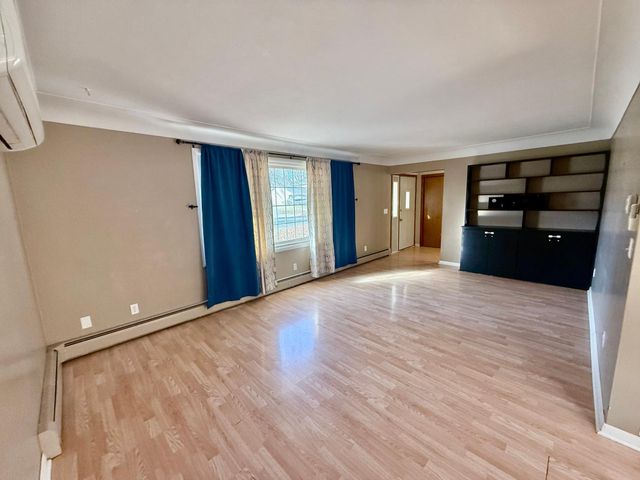 1065 Jorgenson Street, Hutchinson, MN 55350