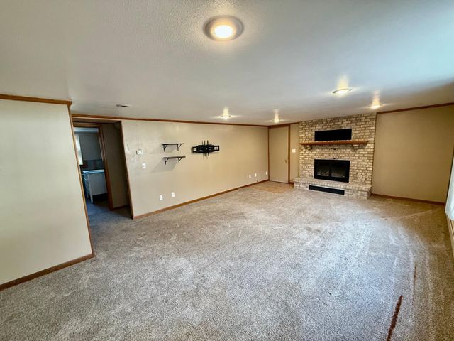 1065 Jorgenson Street, Hutchinson, MN 55350