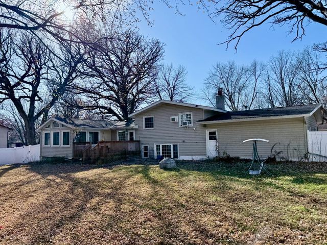 1065 Jorgenson Street, Hutchinson, MN 55350