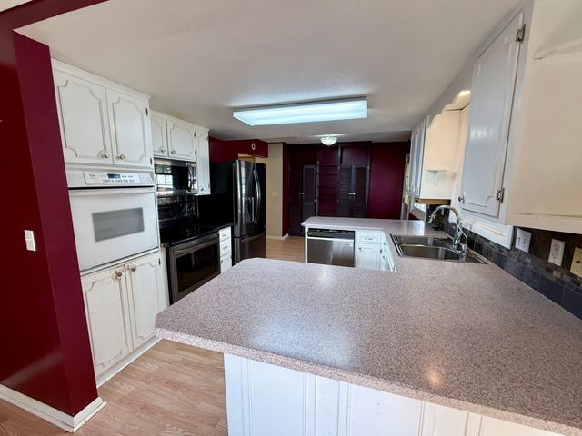 1065 Jorgenson Street, Hutchinson, MN 55350