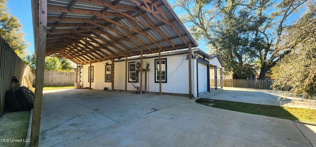 623 23rd Street, Gulfport, MS 39501