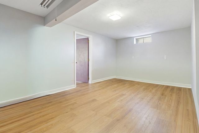 28 Lancelot Ct, Norwood, MA 02062