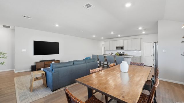 1819 Sadie Lark, New Braunfels, TX 78130