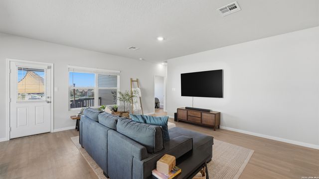 1819 Sadie Lark, New Braunfels, TX 78130