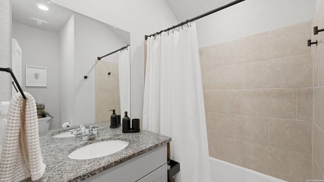 1819 Sadie Lark, New Braunfels, TX 78130