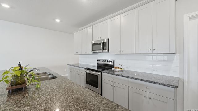 1819 Sadie Lark, New Braunfels, TX 78130