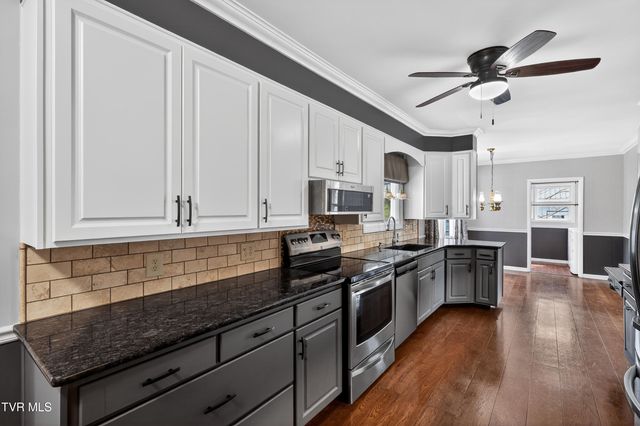 2111 Lee Highway, Bristol, VA 24201