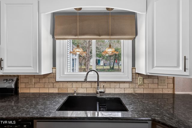 2111 Lee Highway, Bristol, VA 24201